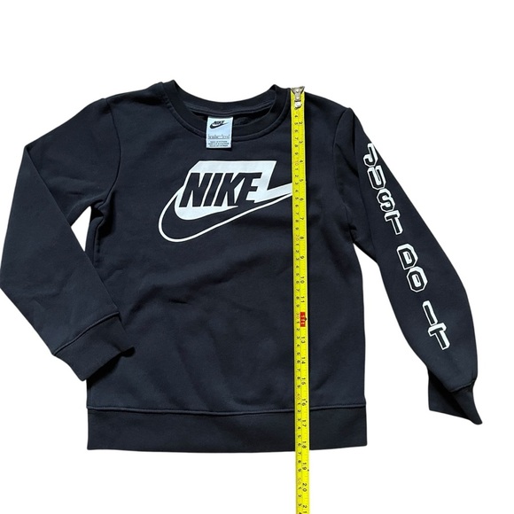 Nike Kids Crewneck Sweatshirt Black Size 6–7Y | Just Do It Logo Sleeve Pullover - Picture 4 of 7
